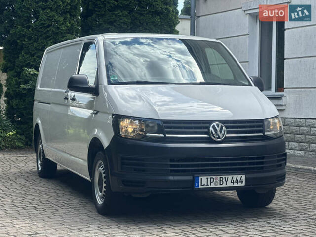 Белый Фольксваген Transporter, объемом двигателя 2 л и пробегом 264 тыс. км за 15900 $, фото 1 на Automoto.ua