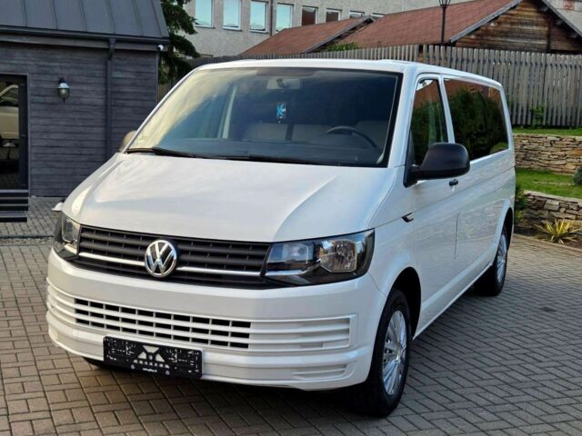 Белый Фольксваген Transporter, объемом двигателя 2 л и пробегом 300 тыс. км за 12800 $, фото 1 на Automoto.ua