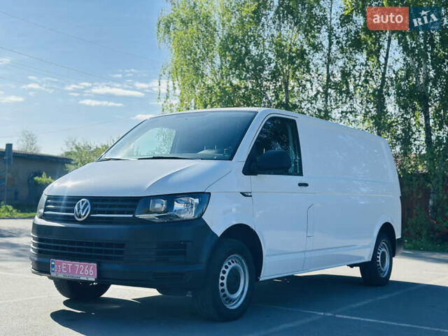 Белый Фольксваген Transporter, объемом двигателя 0 л и пробегом 207 тыс. км за 14950 $, фото 1 на Automoto.ua