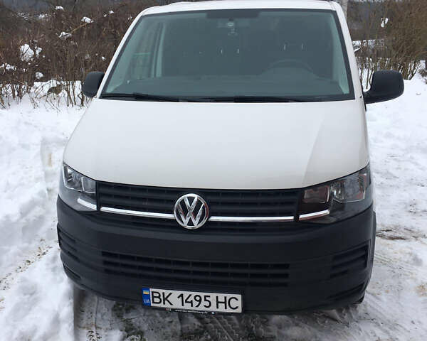 Белый Фольксваген Transporter, объемом двигателя 2 л и пробегом 137 тыс. км за 24300 $, фото 1 на Automoto.ua
