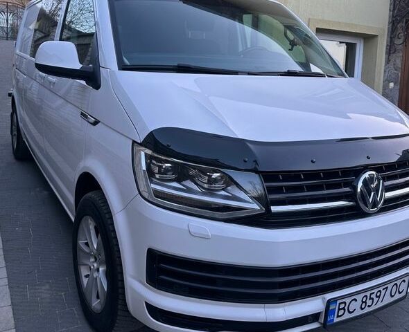 Білий Фольксваген Transporter, об'ємом двигуна 2 л та пробігом 300 тис. км за 22500 $, фото 1 на Automoto.ua