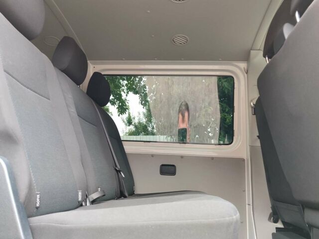 Білий Фольксваген Transporter, об'ємом двигуна 2 л та пробігом 201 тис. км за 29505 $, фото 1 на Automoto.ua