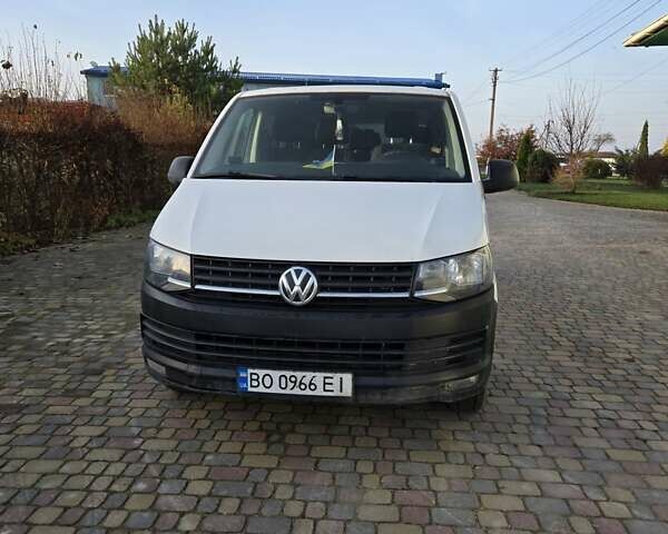 Белый Фольксваген Transporter, объемом двигателя 1.97 л и пробегом 420 тыс. км за 18500 $, фото 1 на Automoto.ua