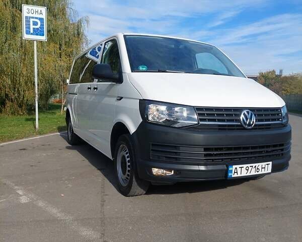 Белый Фольксваген Transporter, объемом двигателя 1.97 л и пробегом 282 тыс. км за 26000 $, фото 1 на Automoto.ua