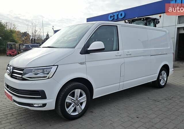 Белый Фольксваген Transporter, объемом двигателя 2 л и пробегом 290 тыс. км за 21300 $, фото 1 на Automoto.ua