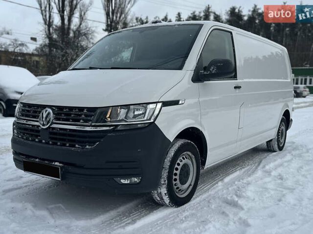 Белый Фольксваген Transporter, объемом двигателя 1.97 л и пробегом 256 тыс. км за 24800 $, фото 1 на Automoto.ua