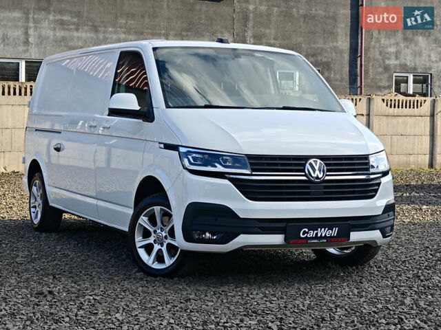 Білий Фольксваген Transporter, об'ємом двигуна 2 л та пробігом 215 тис. км за 28842 $, фото 1 на Automoto.ua