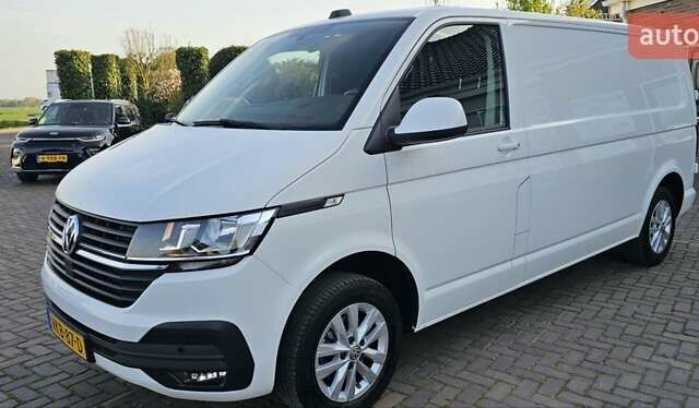 Белый Фольксваген Transporter, объемом двигателя 2 л и пробегом 204 тыс. км за 23500 $, фото 1 на Automoto.ua