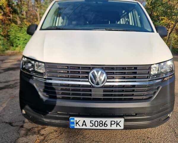 Белый Фольксваген Transporter, объемом двигателя 1.97 л и пробегом 227 тыс. км за 33700 $, фото 1 на Automoto.ua