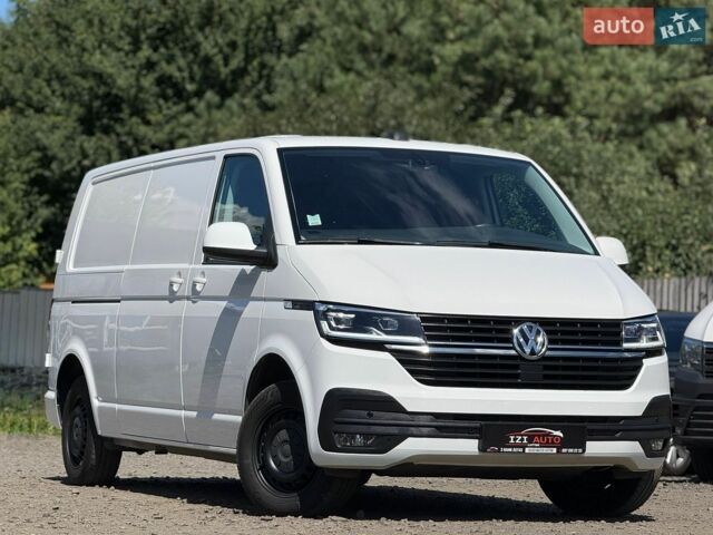 Белый Фольксваген Transporter, объемом двигателя 2 л и пробегом 212 тыс. км за 24258 $, фото 1 на Automoto.ua