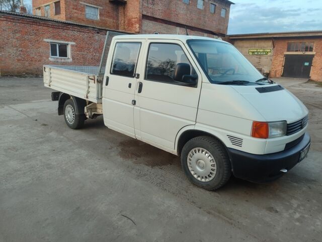 Белый Фольксваген Transporter, объемом двигателя 0 л и пробегом 400 тыс. км за 4300 $, фото 1 на Automoto.ua