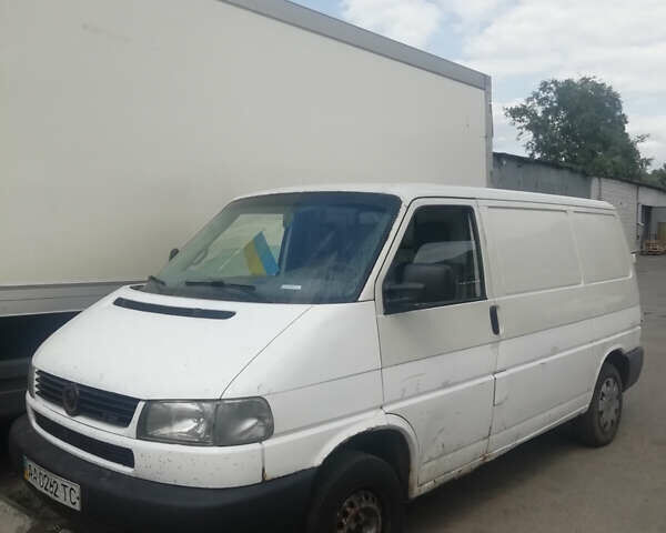 Білий Фольксваген Transporter, об'ємом двигуна 2.5 л та пробігом 662 тис. км за 4900 $, фото 1 на Automoto.ua