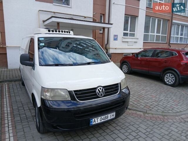 Белый Фольксваген Transporter, объемом двигателя 1.9 л и пробегом 310 тыс. км за 12000 $, фото 1 на Automoto.ua