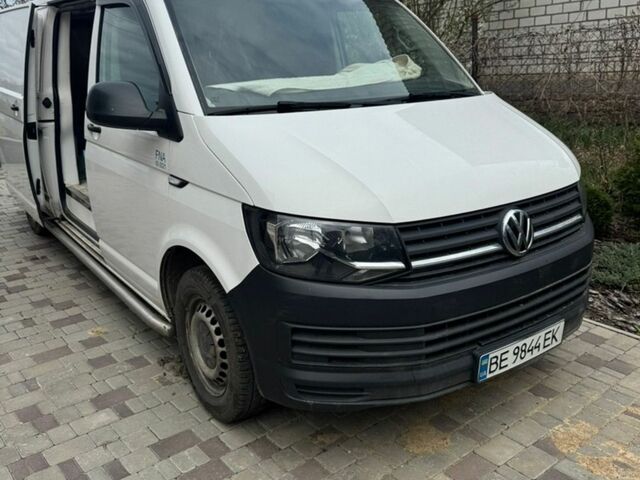 Белый Фольксваген Transporter, объемом двигателя 1.97 л и пробегом 317 тыс. км за 15500 $, фото 1 на Automoto.ua