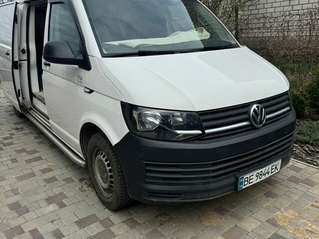 Белый Фольксваген Transporter, объемом двигателя 1.97 л и пробегом 317 тыс. км за 15500 $, фото 1 на Automoto.ua