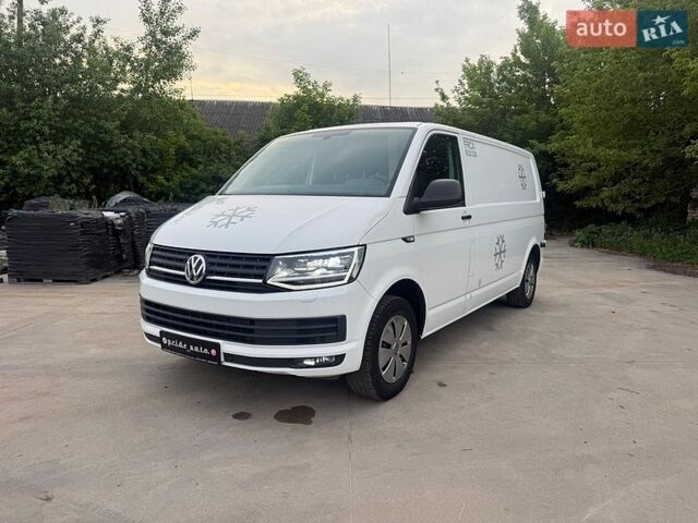 Белый Фольксваген Transporter, объемом двигателя 2 л и пробегом 176 тыс. км за 22900 $, фото 1 на Automoto.ua