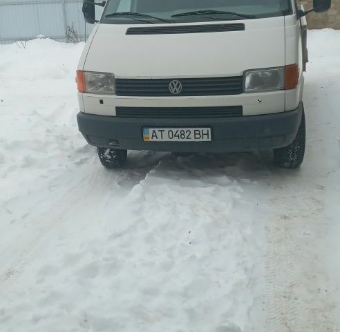 Білий Фольксваген Transporter, об'ємом двигуна 1.9 л та пробігом 220 тис. км за 4300 $, фото 1 на Automoto.ua