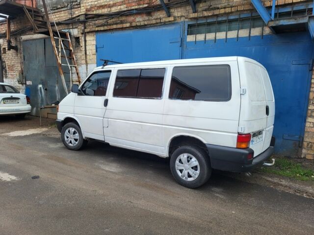 Білий Фольксваген Transporter, об'ємом двигуна 2.5 л та пробігом 483 тис. км за 5800 $, фото 1 на Automoto.ua
