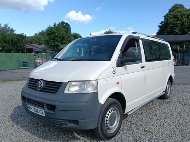 Білий Фольксваген Transporter, об'ємом двигуна 1.9 л та пробігом 400 тис. км за 5992 $, фото 1 на Automoto.ua