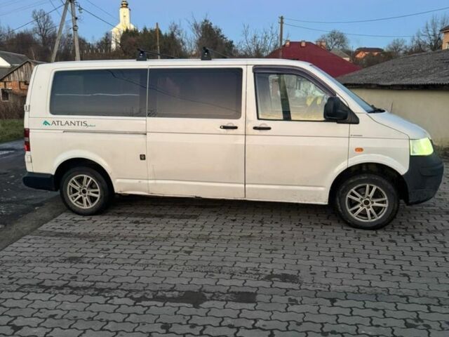 Белый Фольксваген Transporter, объемом двигателя 1.9 л и пробегом 250 тыс. км за 5600 $, фото 1 на Automoto.ua