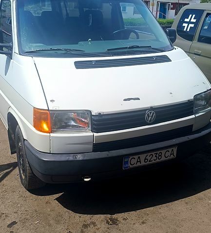 Белый Фольксваген Transporter, объемом двигателя 1.9 л и пробегом 215 тыс. км за 5000 $, фото 1 на Automoto.ua