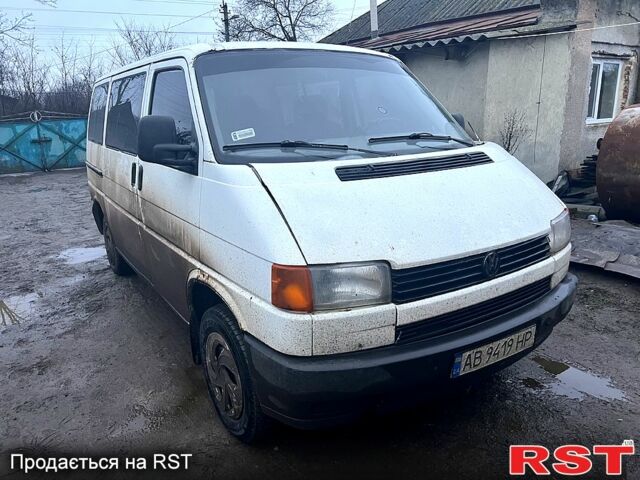 Білий Фольксваген Transporter, об'ємом двигуна 1.9 л та пробігом 378 тис. км за 2400 $, фото 1 на Automoto.ua