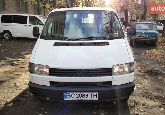 Белый Фольксваген Transporter, объемом двигателя 1.9 л и пробегом 337 тыс. км за 3500 $, фото 1 на Automoto.ua