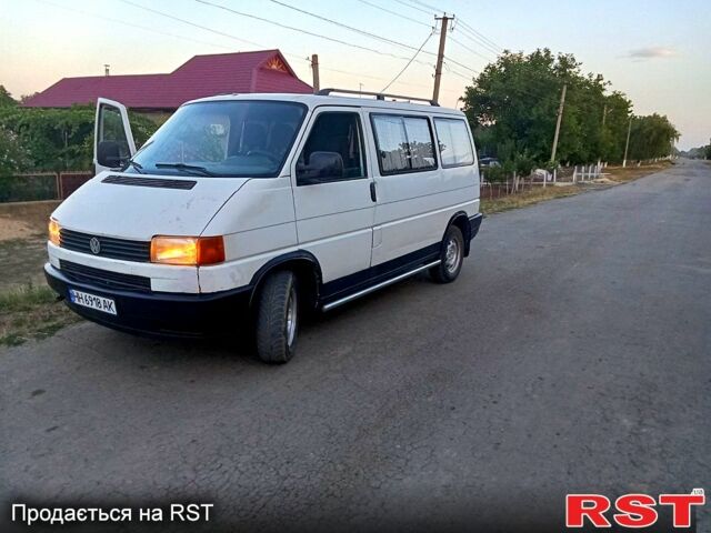 Белый Фольксваген Transporter, объемом двигателя 1.9 л и пробегом 358 тыс. км за 2700 $, фото 1 на Automoto.ua