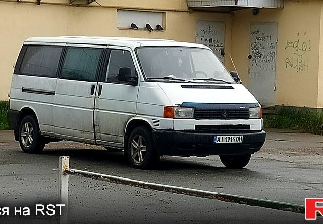 Белый Фольксваген Transporter, объемом двигателя 2.5 л и пробегом 520 тыс. км за 4000 $, фото 1 на Automoto.ua