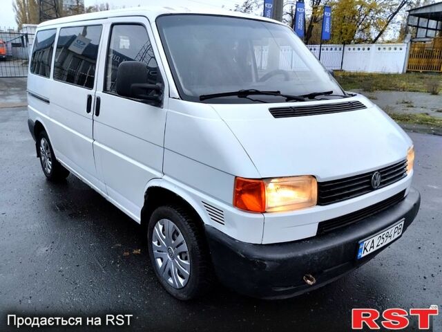 Белый Фольксваген Transporter, объемом двигателя 1.9 л и пробегом 230 тыс. км за 5200 $, фото 1 на Automoto.ua