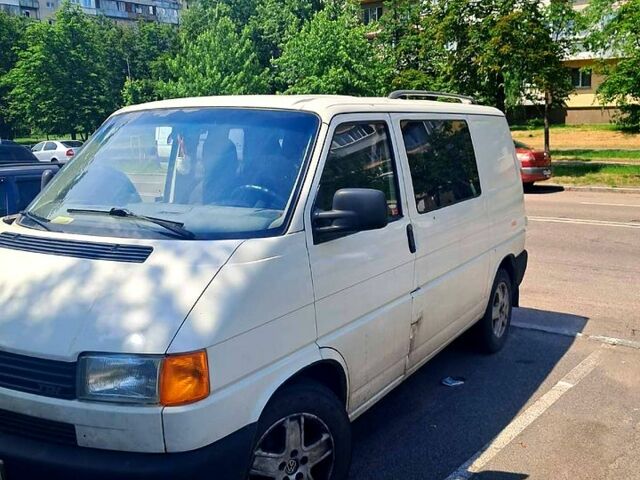 Белый Фольксваген Transporter, объемом двигателя 2.5 л и пробегом 500 тыс. км за 4100 $, фото 1 на Automoto.ua