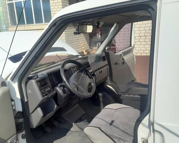 Фольксваген Transporter 1999 у Києві на Automoto.ua Білий Фольксваген Transporter, об'ємом двигуна 1.9 л та пробігом 300 тис. км за 5000 $, фото 1 на Automoto.ua