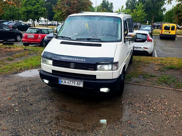 Белый Фольксваген Transporter, объемом двигателя 2.5 л и пробегом 10 тыс. км за 6500 $, фото 1 на Automoto.ua