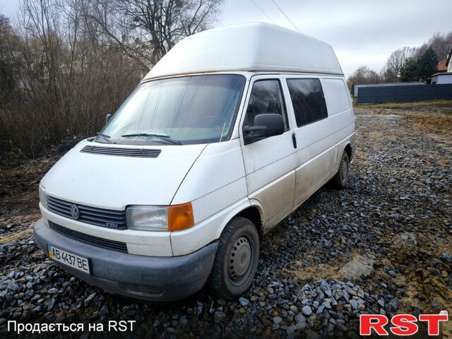 Белый Фольксваген Transporter, объемом двигателя 2.5 л и пробегом 300 тыс. км за 4500 $, фото 1 на Automoto.ua