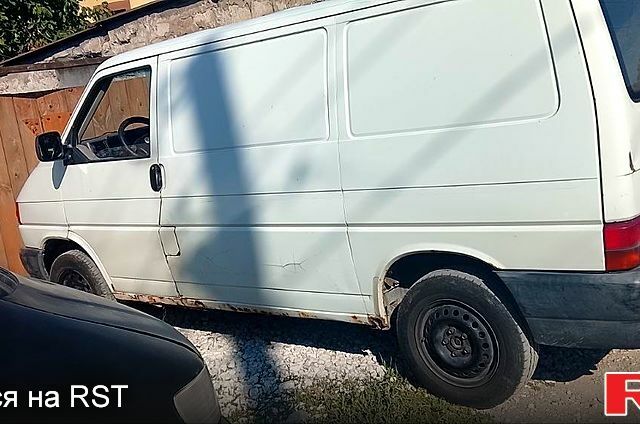 Білий Фольксваген Transporter, об'ємом двигуна 1.9 л та пробігом 300 тис. км за 5000 $, фото 1 на Automoto.ua