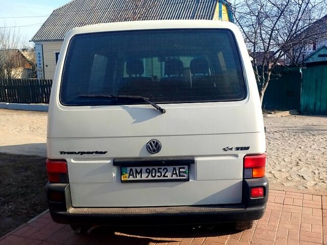 Белый Фольксваген Transporter, объемом двигателя 2.5 л и пробегом 0 тыс. км за 5000 $, фото 1 на Automoto.ua