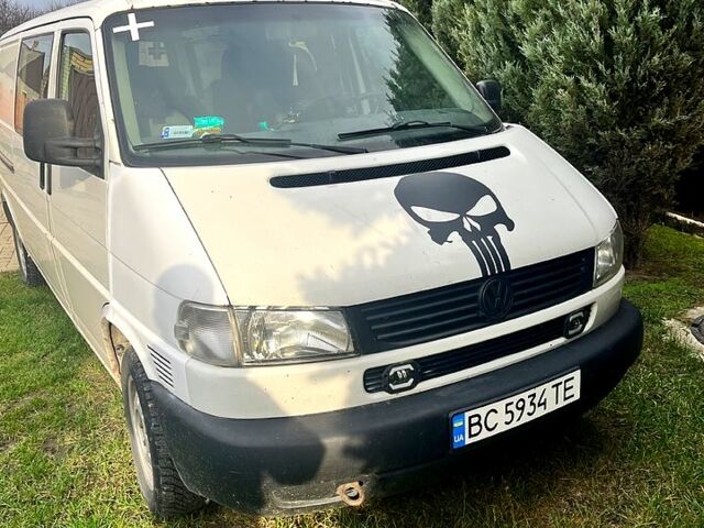 Білий Фольксваген Transporter, об'ємом двигуна 2.5 л та пробігом 300 тис. км за 3500 $, фото 1 на Automoto.ua