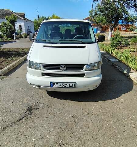 Фольксваген Transporter 2002 в Николаеве на Automoto.ua Белый Фольксваген Transporter, объемом двигателя 2.5 л и пробегом 437 тыс. км за 4100 $, фото 1 на Automoto.ua