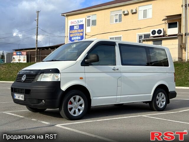 Белый Фольксваген Transporter, объемом двигателя 2.5 л и пробегом 280 тыс. км за 8800 $, фото 1 на Automoto.ua