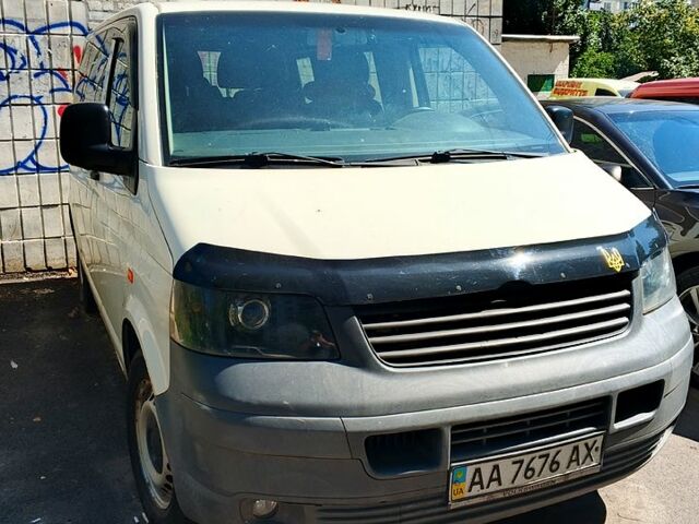 Фольксваген Transporter 2004 в Киеве на Automoto.ua Белый Фольксваген Transporter, объемом двигателя 1.9 л и пробегом 495 тыс. км за 7500 $, фото 1 на Automoto.ua