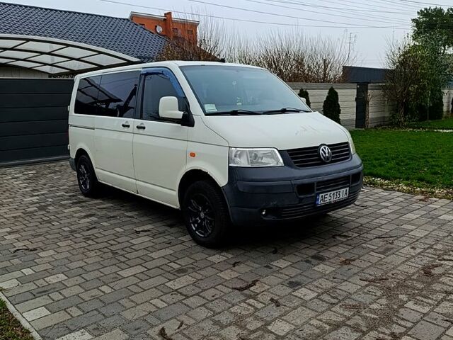 Белый Фольксваген Transporter, объемом двигателя 1.9 л и пробегом 280 тыс. км за 7950 $, фото 1 на Automoto.ua