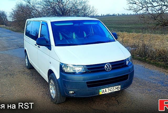 Білий Фольксваген Transporter, об'ємом двигуна 2 л та пробігом 280 тис. км за 12000 $, фото 1 на Automoto.ua