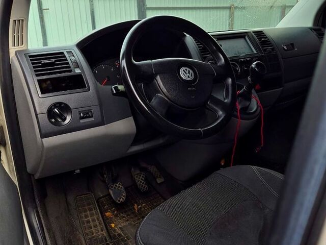 Белый Фольксваген Transporter, объемом двигателя 2.5 л и пробегом 0 тыс. км за 8600 $, фото 1 на Automoto.ua