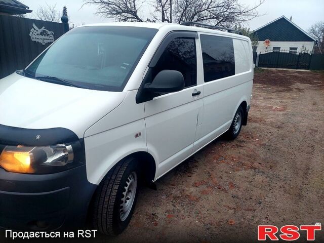 Белый Фольксваген Transporter, объемом двигателя 2 л и пробегом 281 тыс. км за 11800 $, фото 1 на Automoto.ua