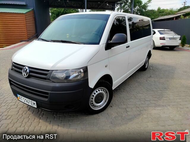 Белый Фольксваген Transporter, объемом двигателя 2 л и пробегом 270 тыс. км за 15500 $, фото 1 на Automoto.ua