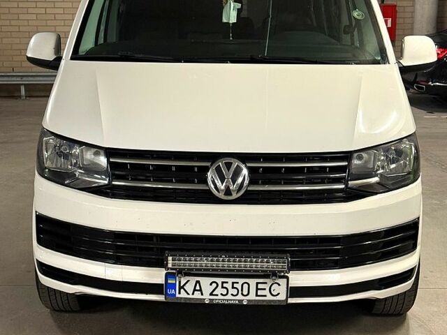 Білий Фольксваген Transporter, об'ємом двигуна 2 л та пробігом 270 тис. км за 19000 $, фото 1 на Automoto.ua