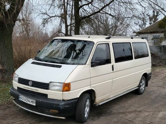 Бежевый Фольксваген Transporter, объемом двигателя 1.9 л и пробегом 400 тыс. км за 3600 $, фото 1 на Automoto.ua