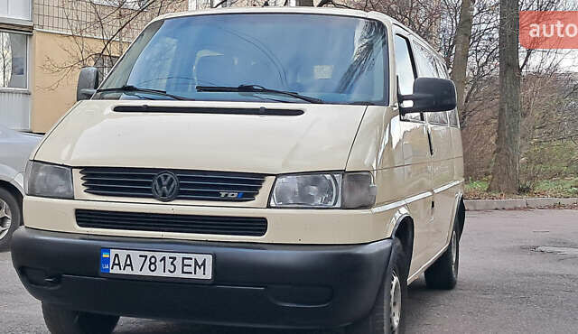 Бежевый Фольксваген Transporter, объемом двигателя 2.46 л и пробегом 529 тыс. км за 6500 $, фото 1 на Automoto.ua