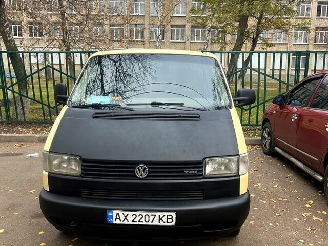 Бежевый Фольксваген Transporter, объемом двигателя 2.5 л и пробегом 380 тыс. км за 5900 $, фото 1 на Automoto.ua