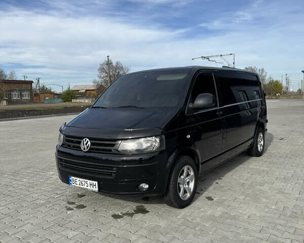 Черный Фольксваген Transporter, объемом двигателя 2 л и пробегом 372 тыс. км за 12000 $, фото 1 на Automoto.ua